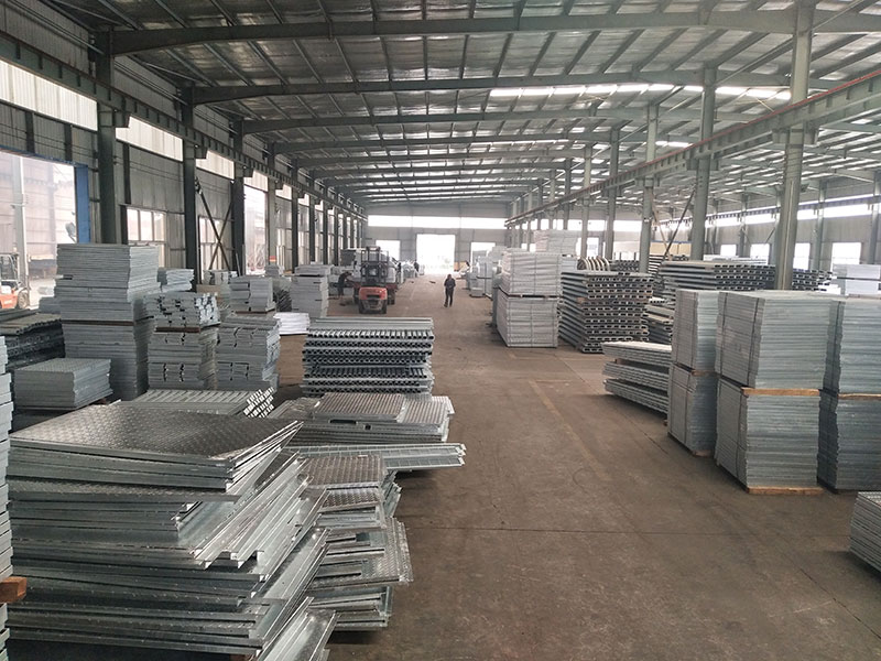 1636939377107025524.jpg 熱鍍鋅鋼格板公司廠景-(5).jpg