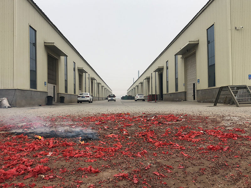 1636939419445046610.jpg 熱鍍鋅鋼格板公司廠景-(1).jpg